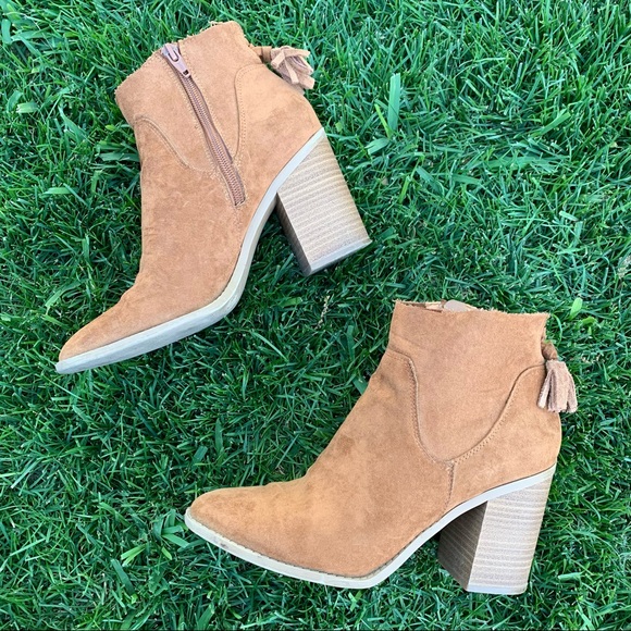 Universal Thread Cognac Booties - Picture 1 of 7